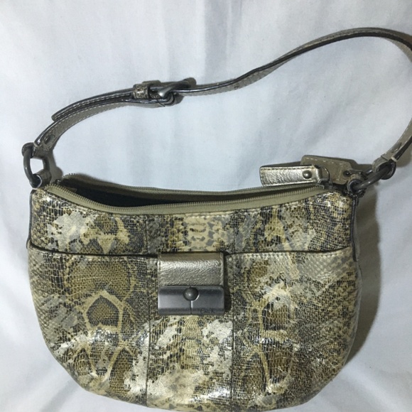 Pre owned Coach snake skin bag very cute bag and good condition - Picture 2 of 2